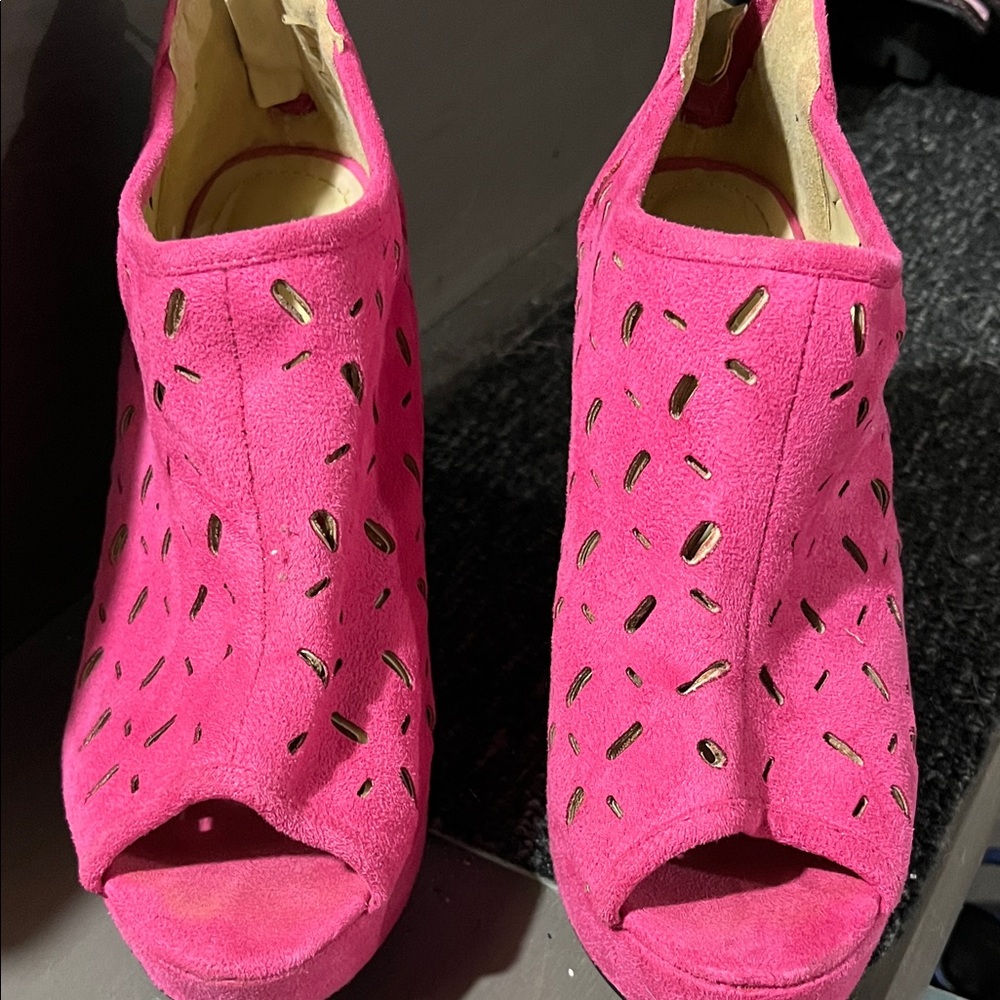 Women’s Pink Suede- like  Peep-Toe Booties